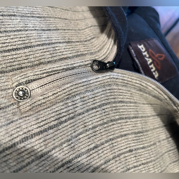 Prana sweater - Picture 4 of 11
